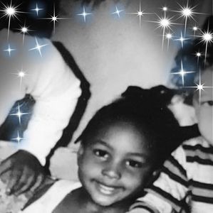 Meet your Posher, Monique michelle